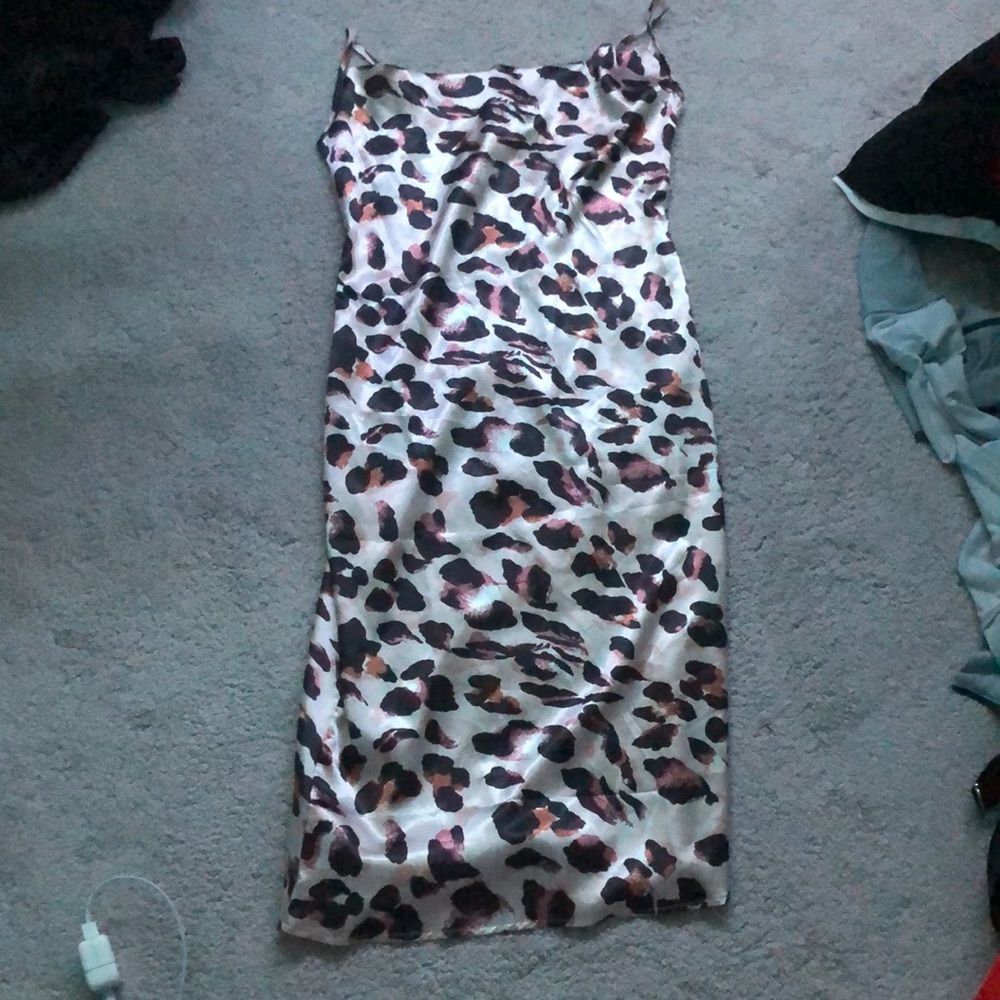 Silky cheetah dress